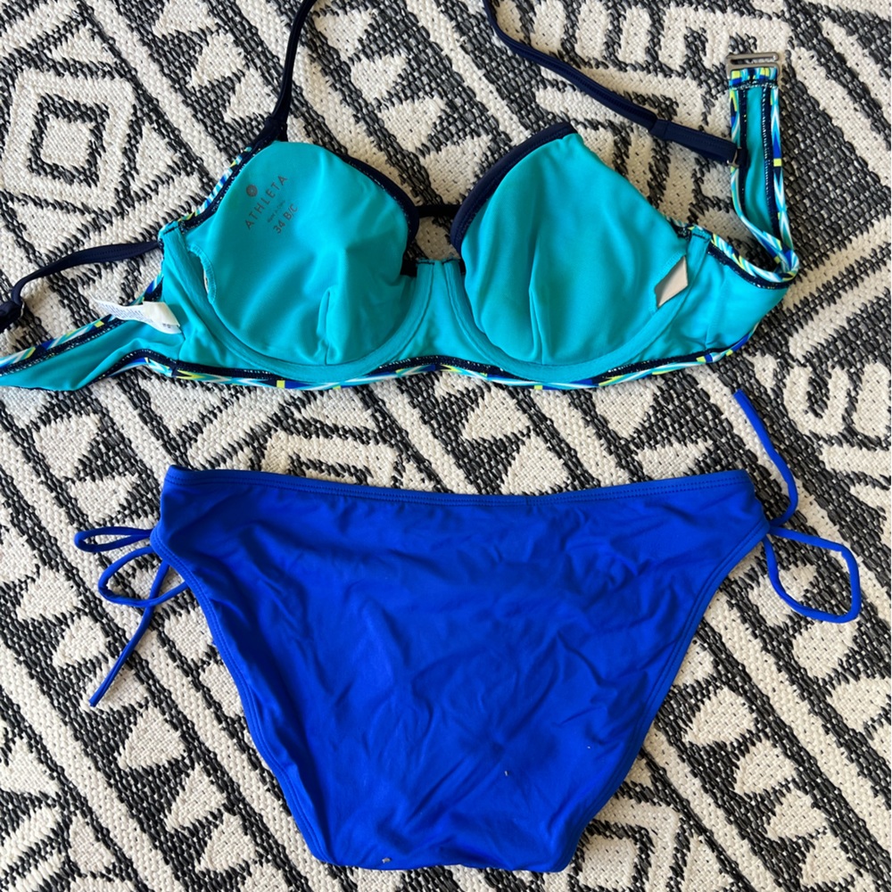 Athleta swim set in excellent condition. Bikini top, bottom & matching shorts. - Picture 6 of 8